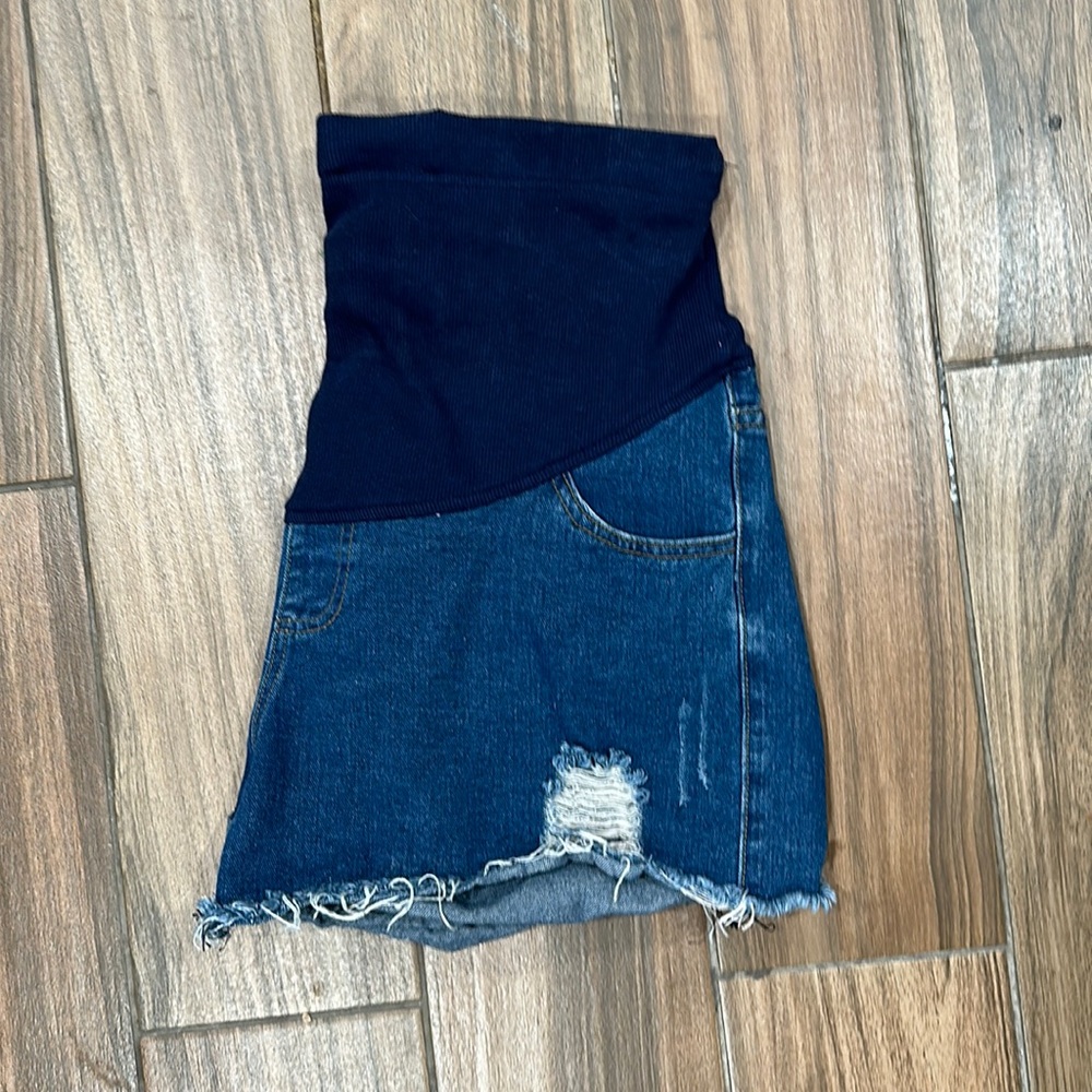 Maternity shorts